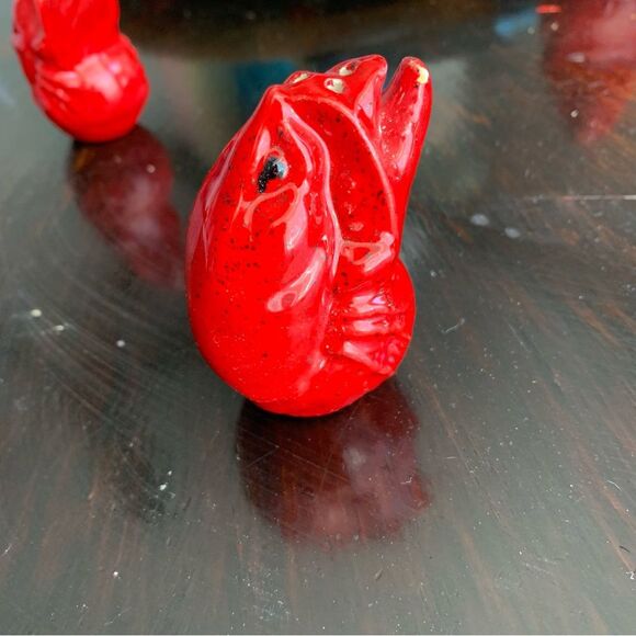 Vintage Red Lobster Salt & Pepper Shaker Set Coastal Nautical Ceramic Kitchen - Picture 5 of 7